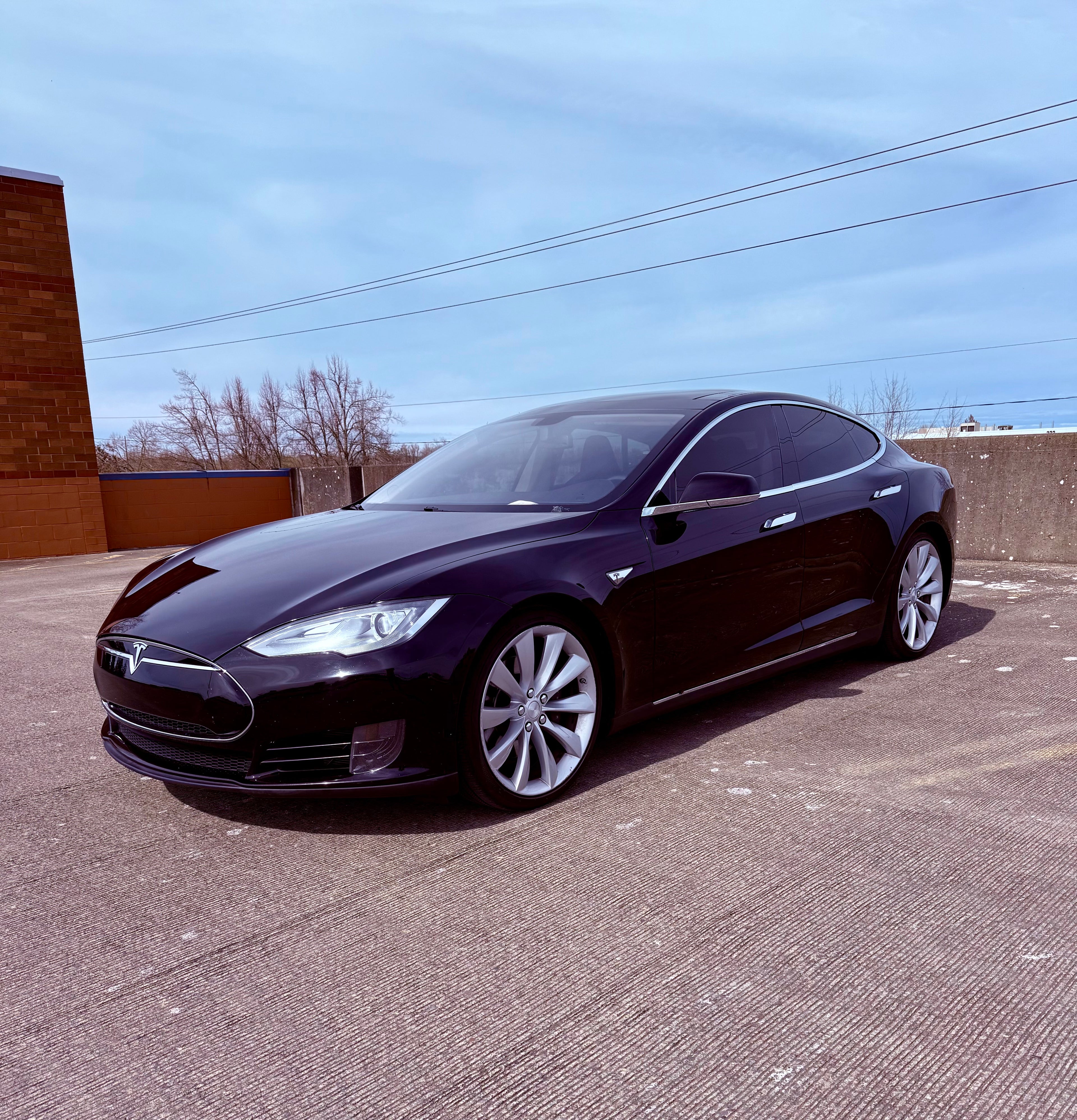 2013 Tesla Model S – Clean Title –