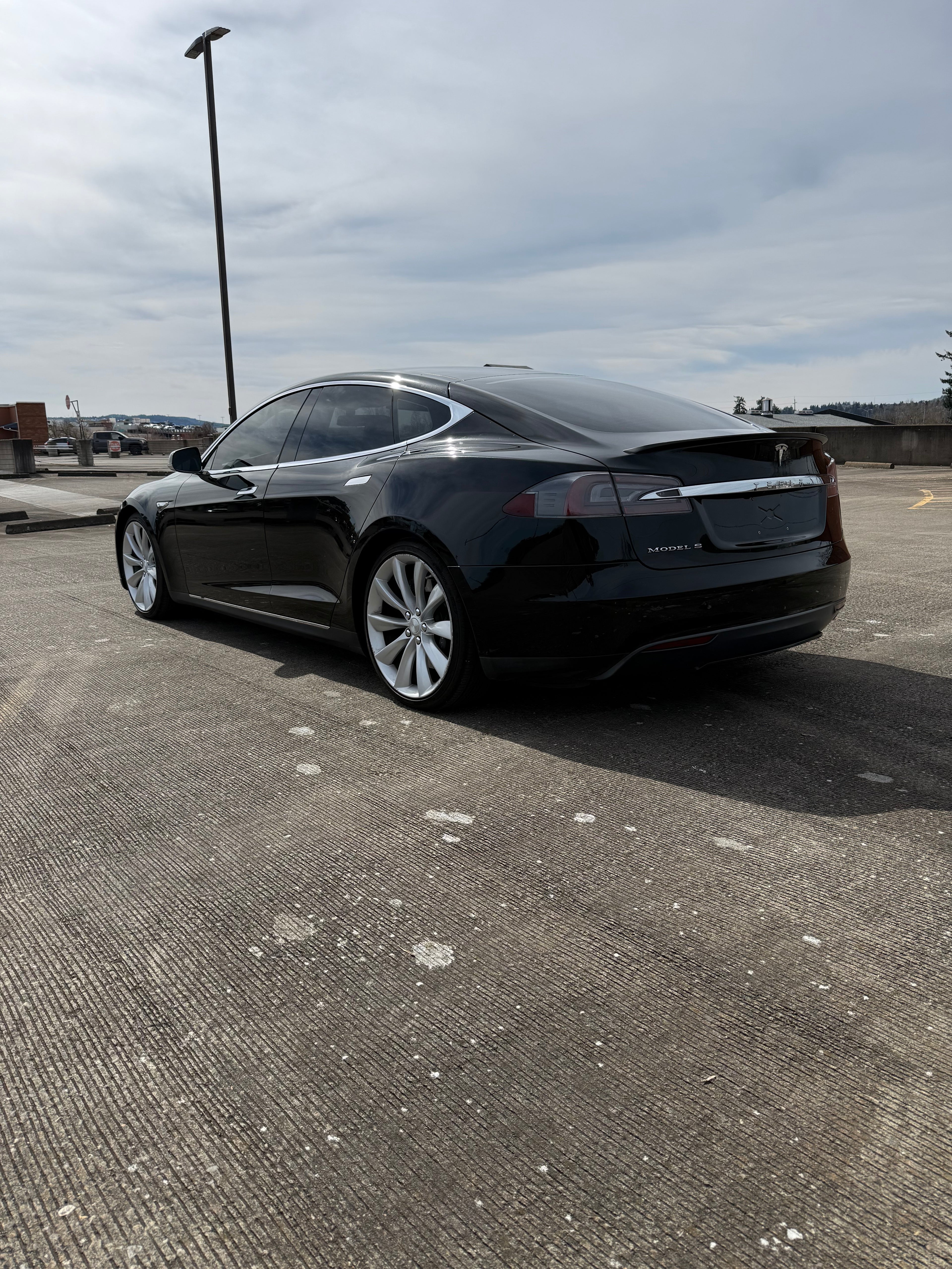 2013 Tesla Model S – Clean Title –