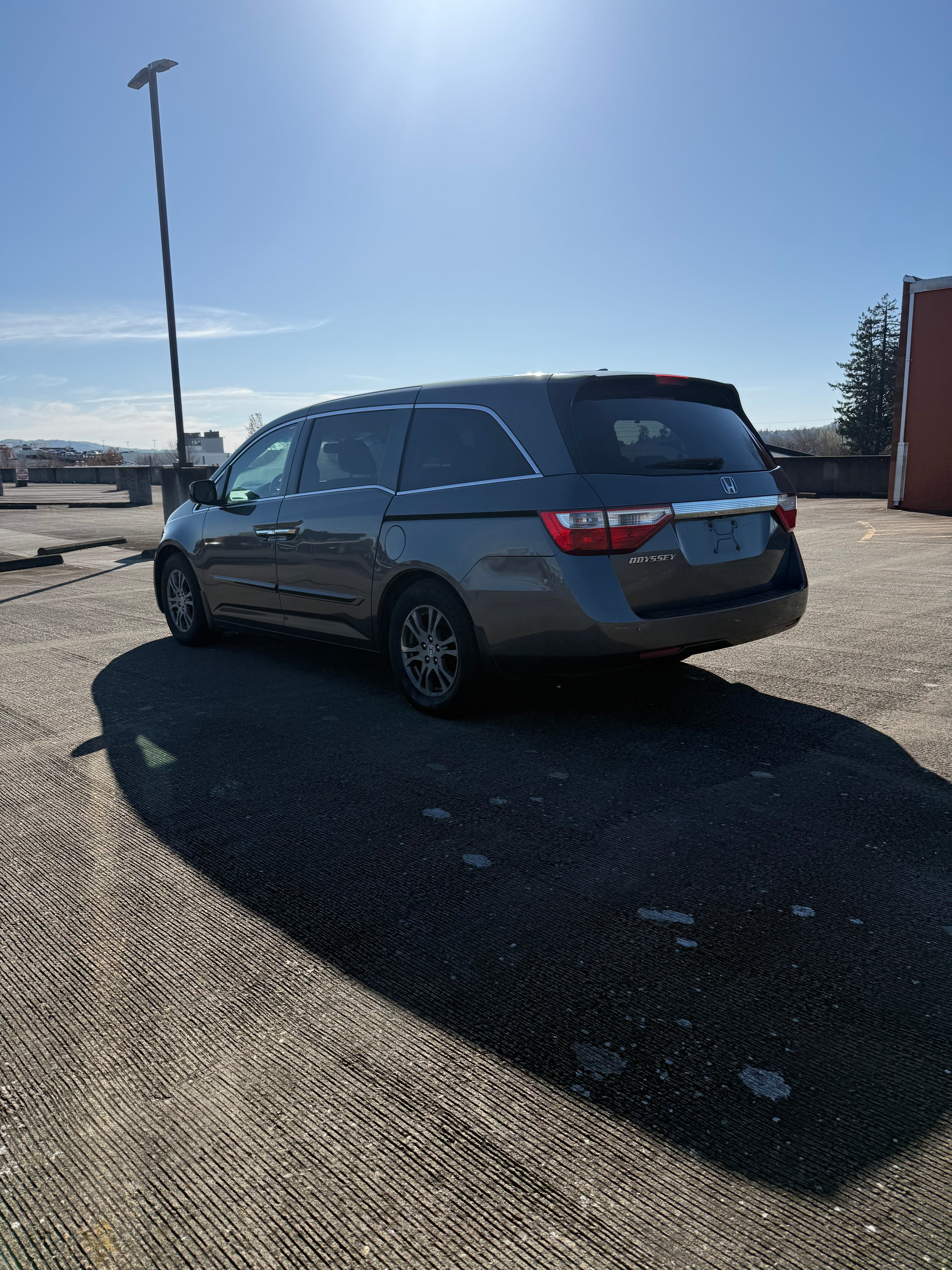2013 Honda Odyssey – Clean Title –