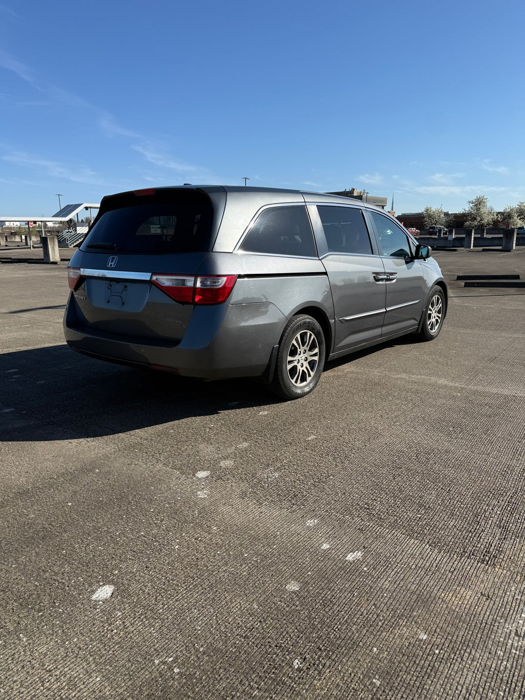 2013 Honda Odyssey – Clean Title –