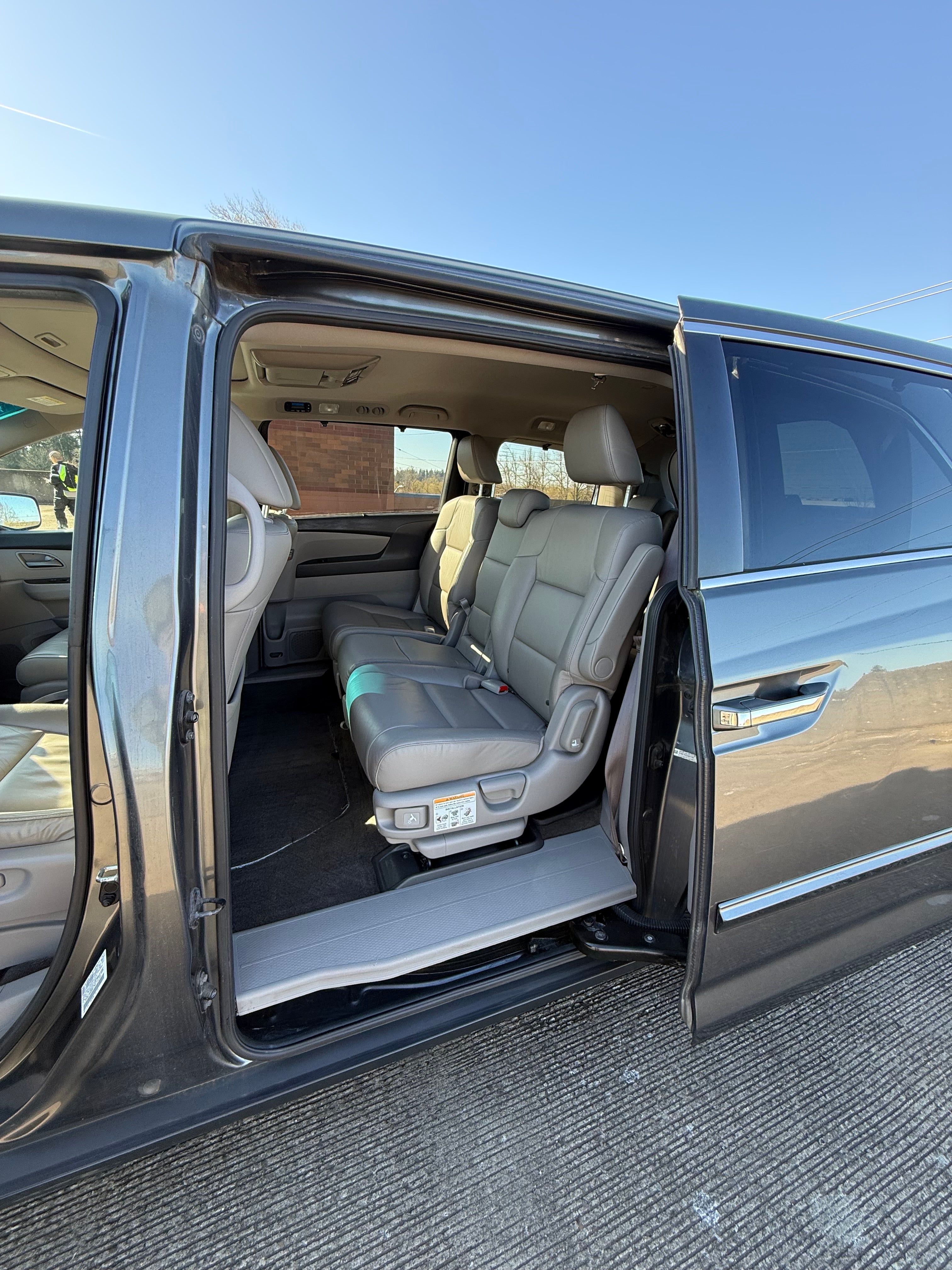 2013 Honda Odyssey – Clean Title –