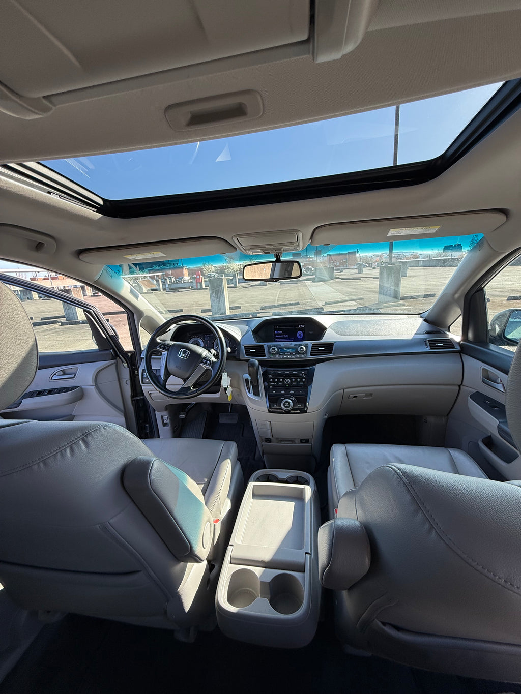 2013 Honda Odyssey – Clean Title –